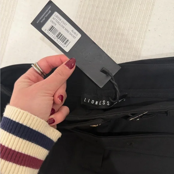 Lioness afterglow mini short - Picture 3 of 3